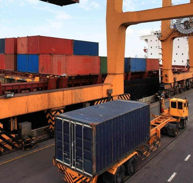 Impact of Heavy-Duty Vehicles at Seaports